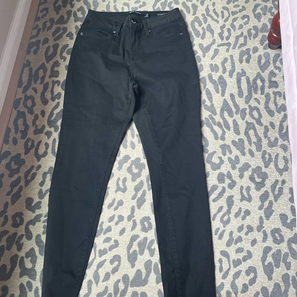 Black skinny jeans